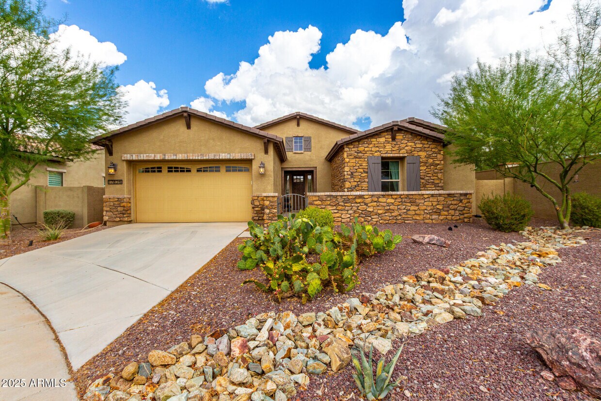 Foto principal - 17826 W Gold Poppy Way