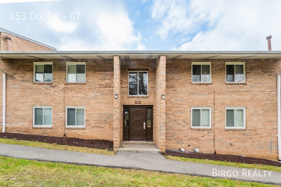 153 Dix Dr Unit 07, North Versailles, PA 15137 Room for Rent in North