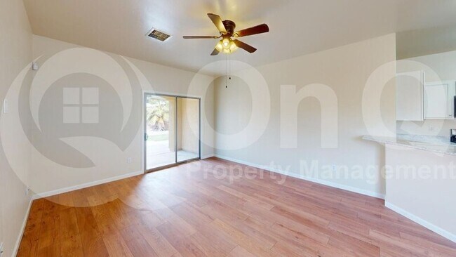 Foto del edificio - 11886 W Fontenelle Dr