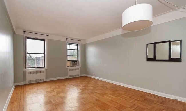 Foto del edificio - 81 Ocean Pkwy