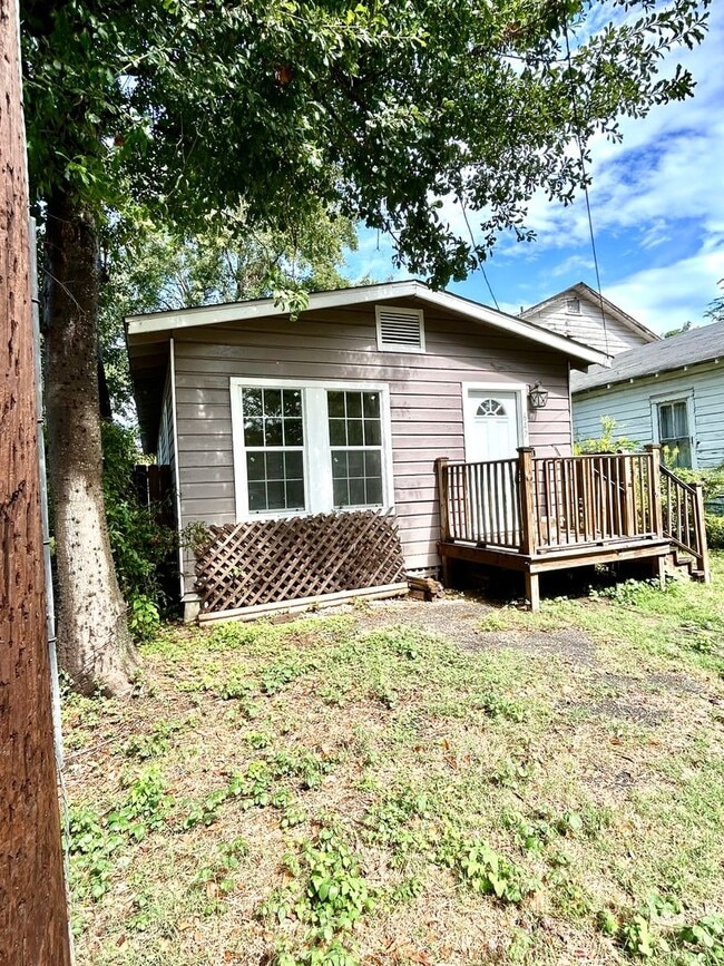 Renovated Shotgun Home - Renovated Shotgun Home