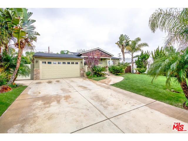Building Photo - 11761 Palms Blvd
