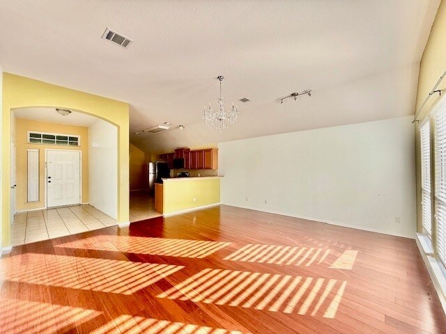 Foto del edificio - 8720 Flying Ranch Rd