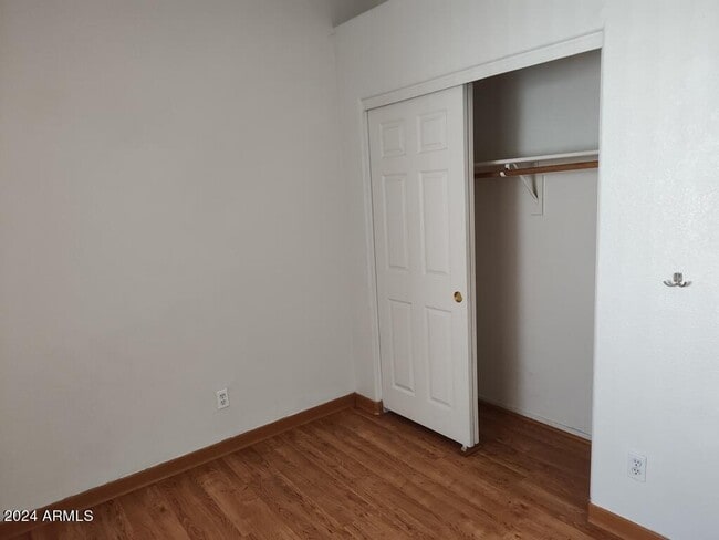 Building Photo - 1393 W Diamond Ave