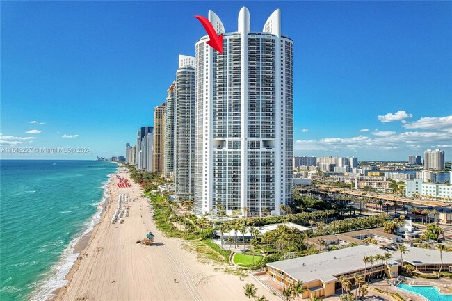 Foto del edificio - 18201 Collins Ave