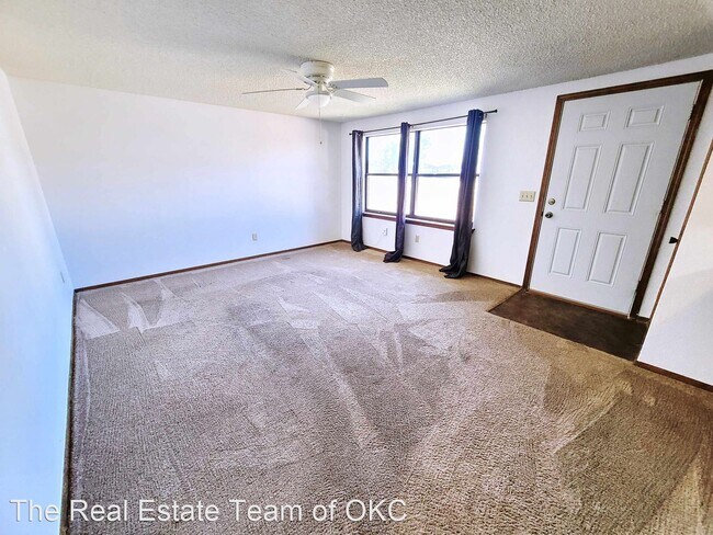 Building Photo - 3 br, 2 bath House - 8606 S Camay Ave