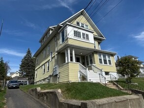 Building Photo - 556 Hawley Ave
