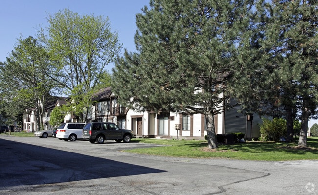 Building Photo - Walnut Woods Apartments