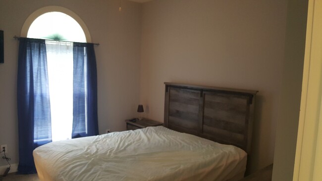 Building Photo - Beautiful 1st floor 1 bedroom Condo Myrtle...