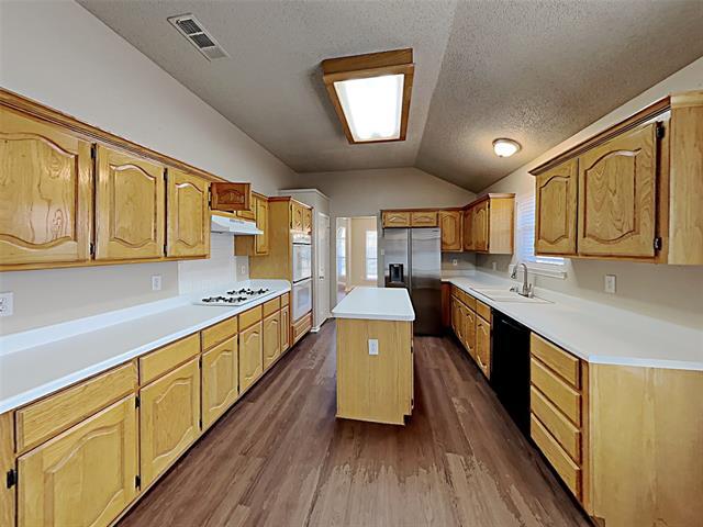 Building Photo - 643 Big Oak Ct