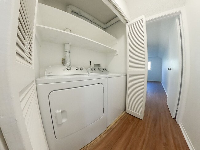 Building Photo - Waiau - 2 bedroom/2 bathroom townhouse with 1 assigned parking