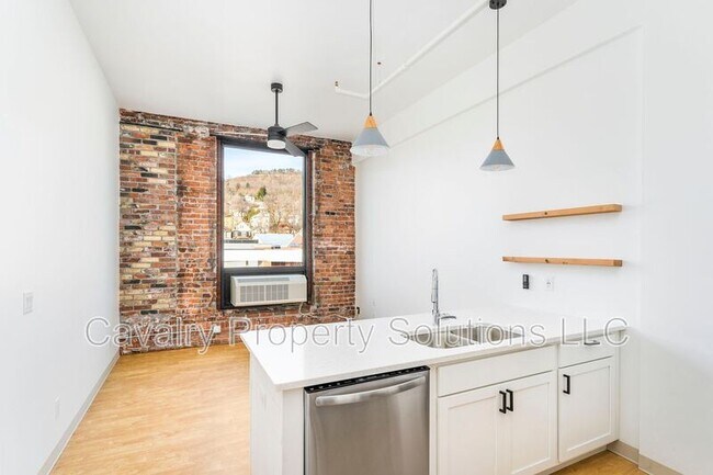 Foto del edificio - 1831 W Michigan St