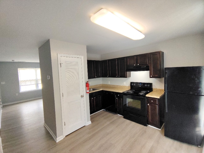 Building Photo - 77 Duiguid Dr