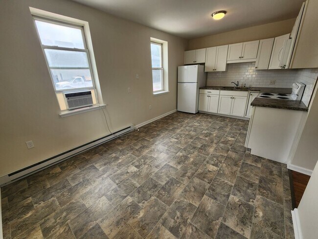 Building Photo - 5176-5178 Greenvillage Road