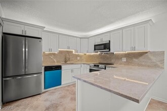 Building Photo - 1703 Park Meadows Dr