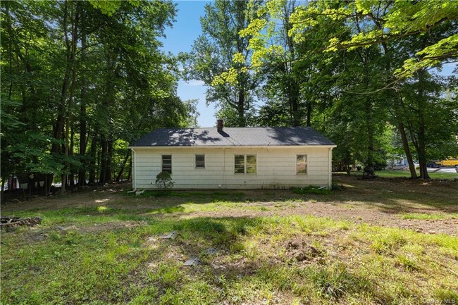 Building Photo - 467 Saddle River Rd