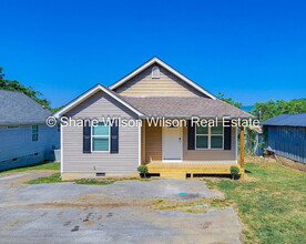 Building Photo - 110 2nd St