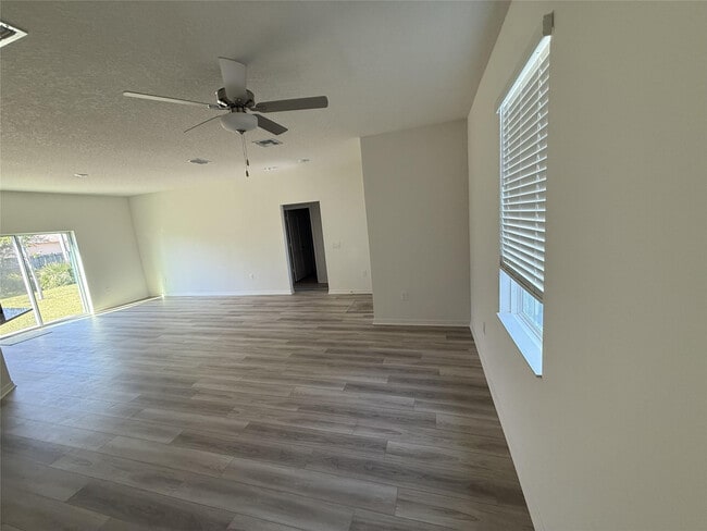 Foto del edificio - 8715 98th Ct