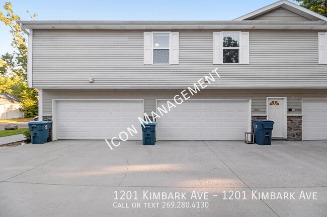 Building Photo - 1201 Kimbark Ave