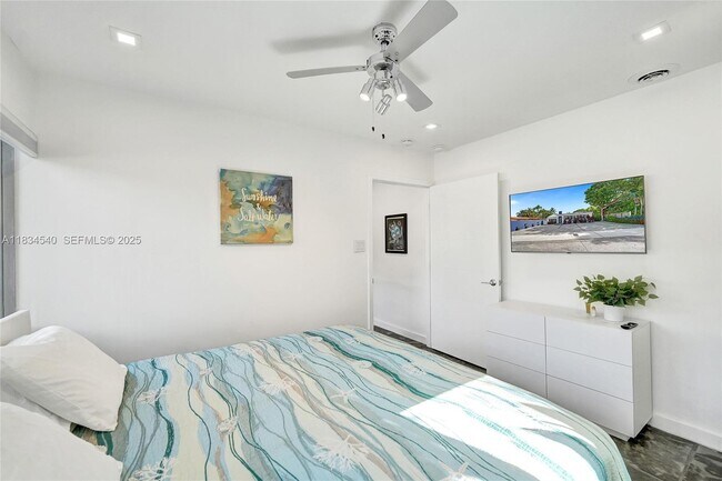 Foto del edificio - 3305 NE 16th Ct