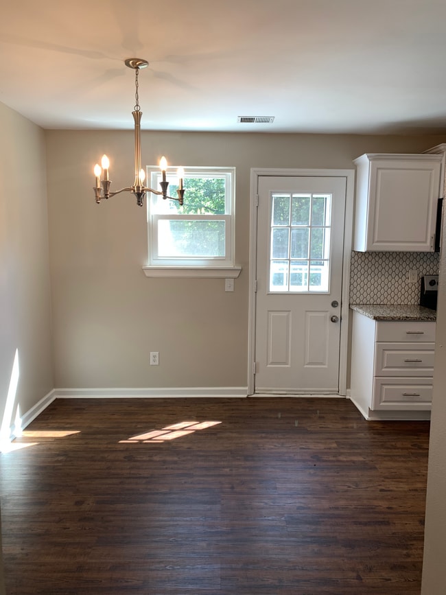 Dining Area - 228 Waldo St