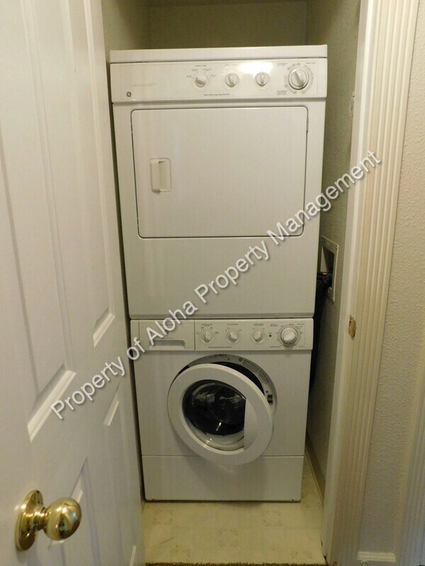 Foto del edificio - 5668 W Bloom St