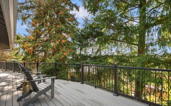 Foto del edificio - Quintessential Northwest Contemporary Living