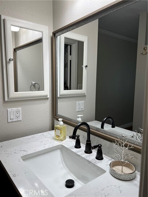 Building Photo - 247 Streamwood