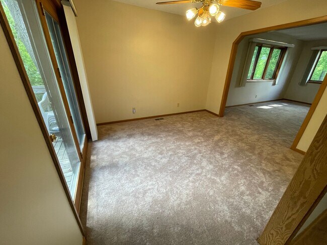 Foto del edificio - Stunning 5 Bedroom 3 Bathroom home in Lino...