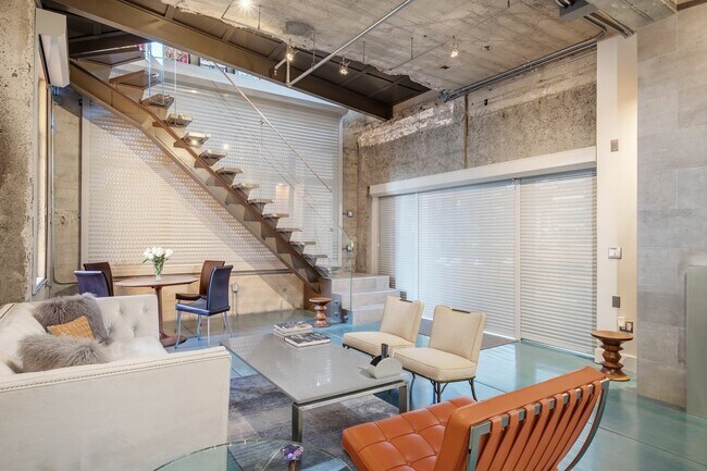 Foto del edificio - 300 Beale St