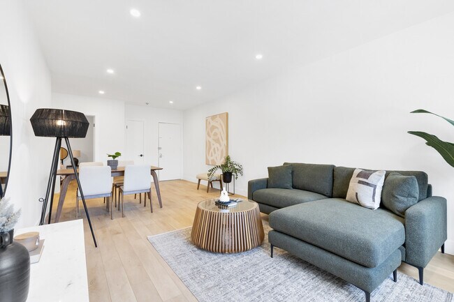 Photo du bâtiment - 4910 Av Walkley