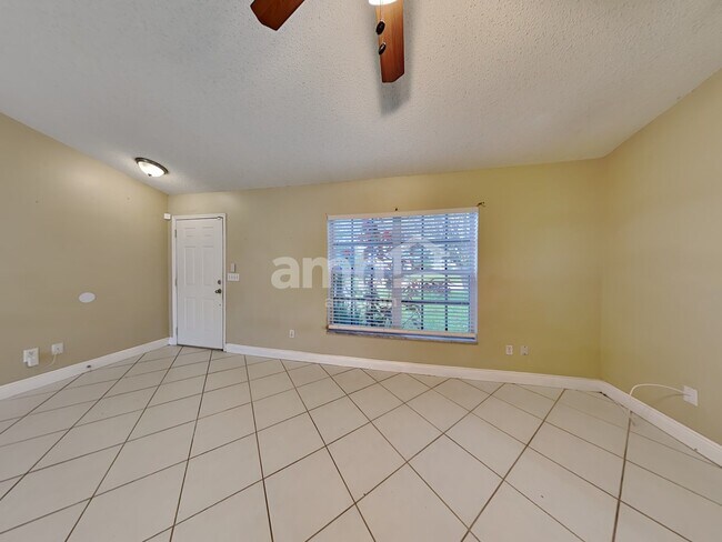 Foto del edificio - 4352 SW Elaine Court