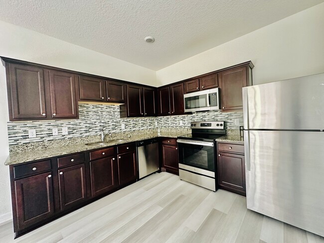 Building Photo - 947 Grandin St