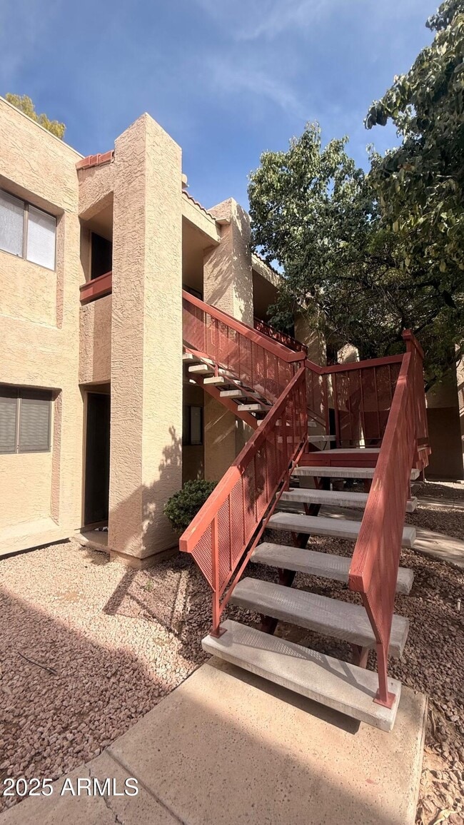 Foto del edificio - 3131 W Cochise Dr