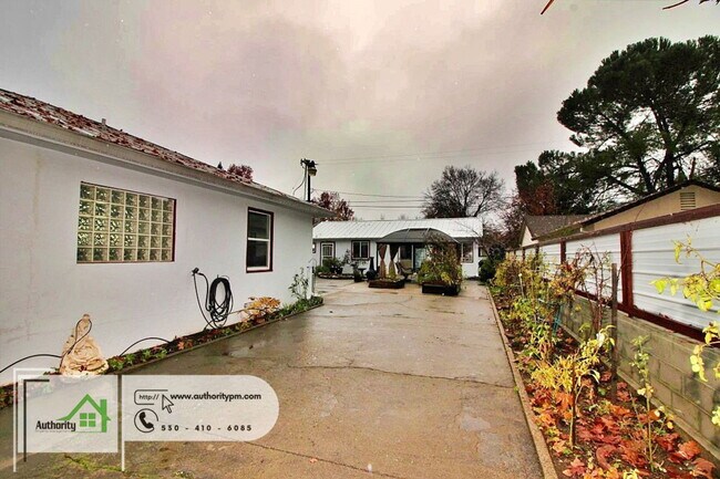 Foto del edificio - 864 Loma St