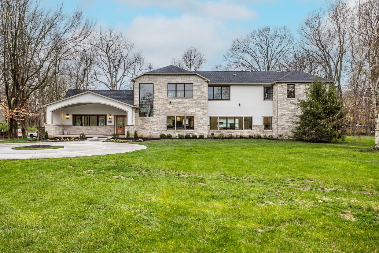 Foto principal - 8002 N Meridian St