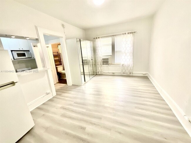 Building Photo - 124 Mendoza Ave