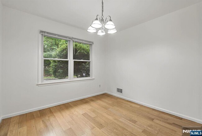 Foto del edificio - 13 Briarwood Ct
