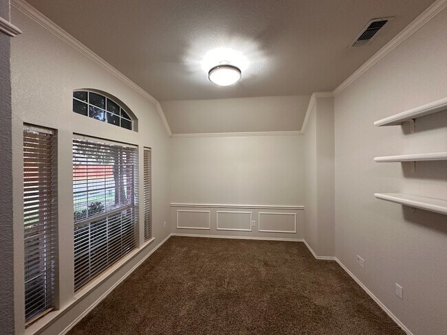 Building Photo - 5016 Springflower Dr