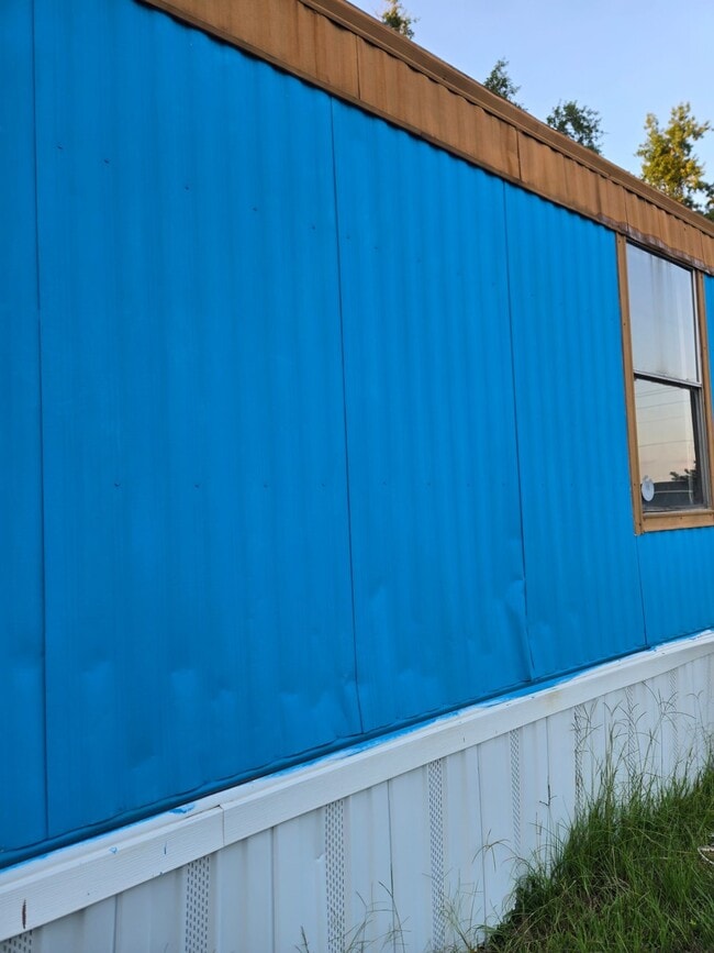 Building Photo - 2635 E Palmetto St