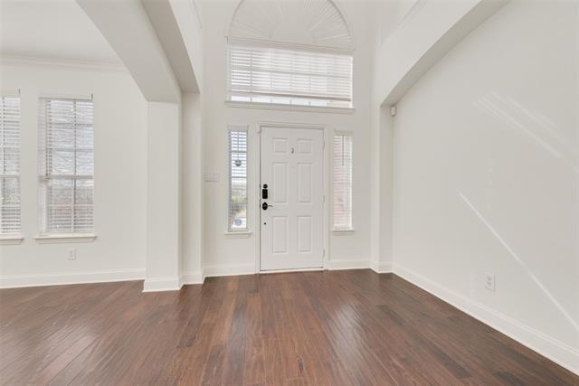 Foto del edificio - 3400 Oleander Dr