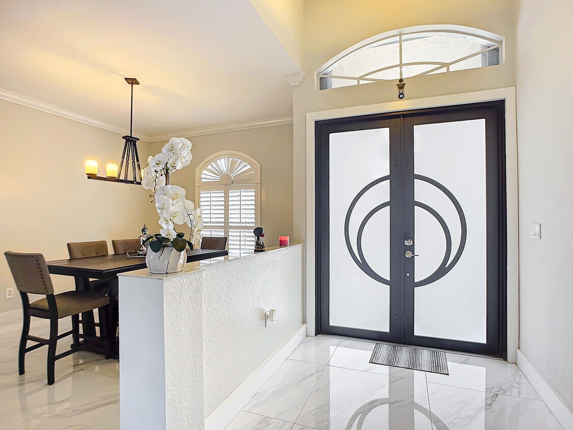 Foto principal - 1181 SW Midland Ln