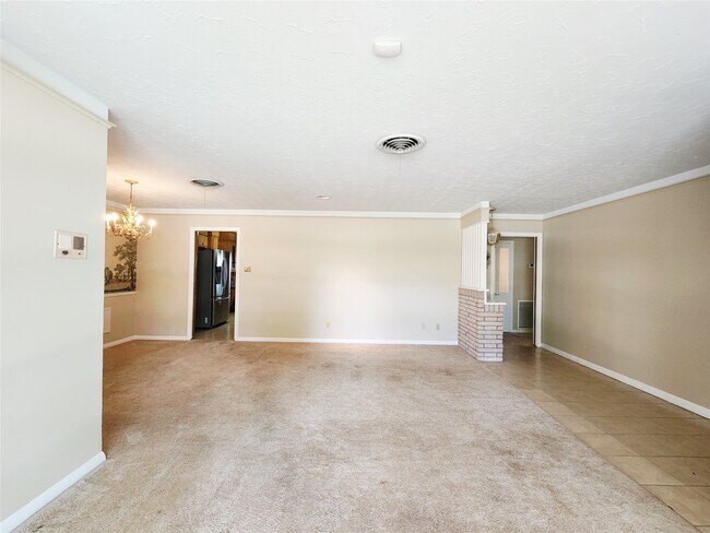 Building Photo - 1702 Ivie Lee St