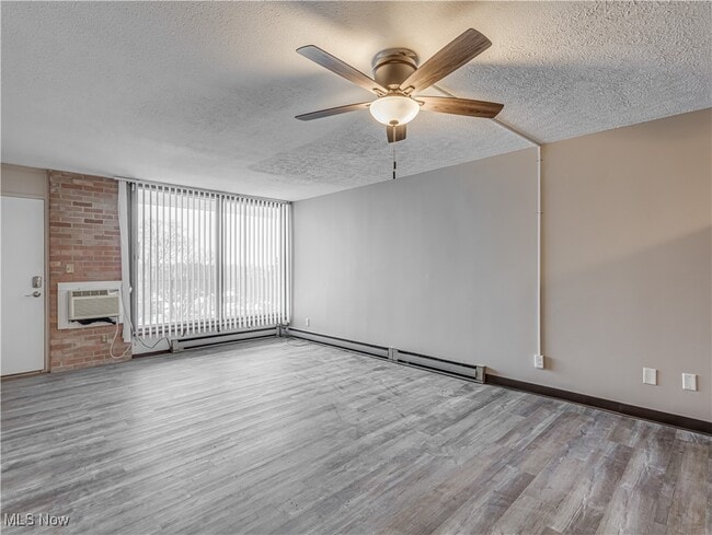 Building Photo - 2331 E Market St