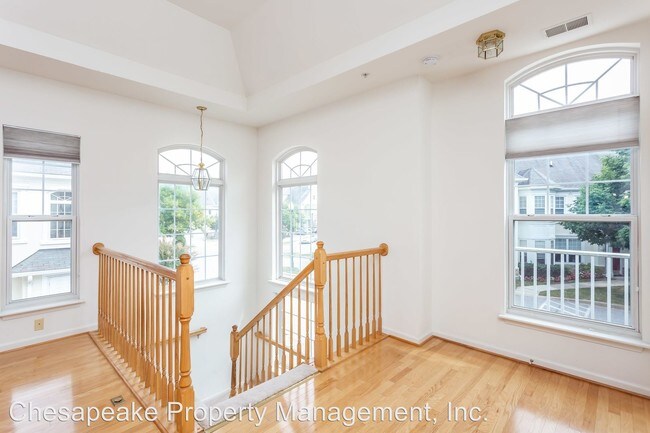 Building Photo - 3 br, 2 bath House - 52 Barbican Way