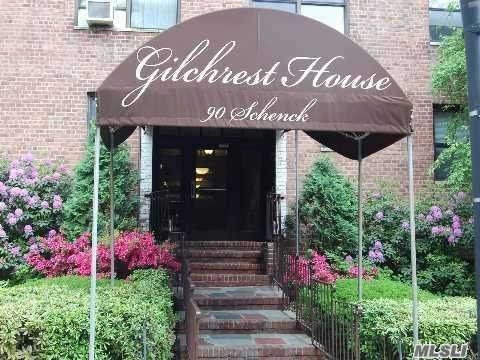 Primary Photo - 90 Schenck Ave