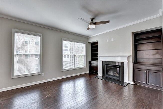 Building Photo - 596 Sunset Park Dr