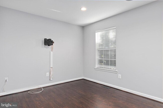 Building Photo - 614 Tuckahoe Creek Ct