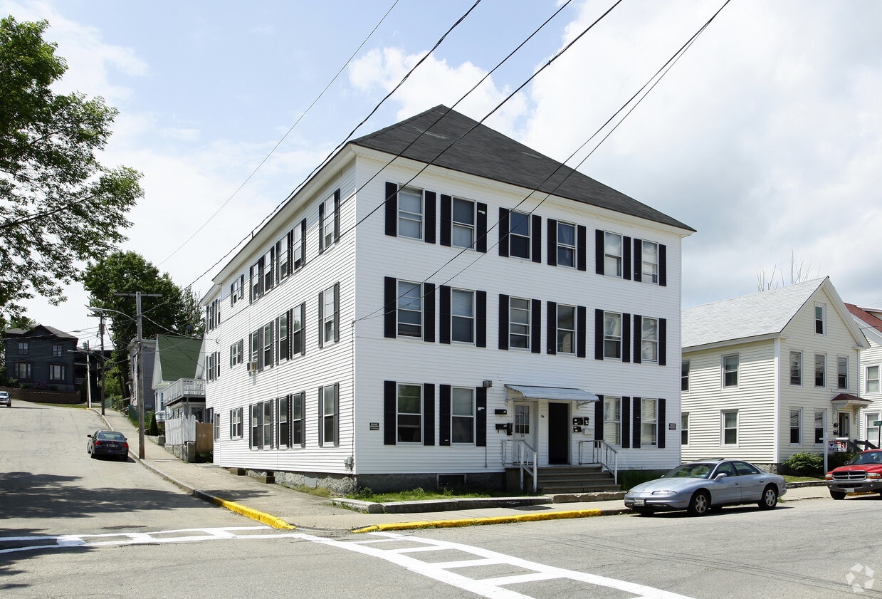 Primary Photo - 70 Bacon St