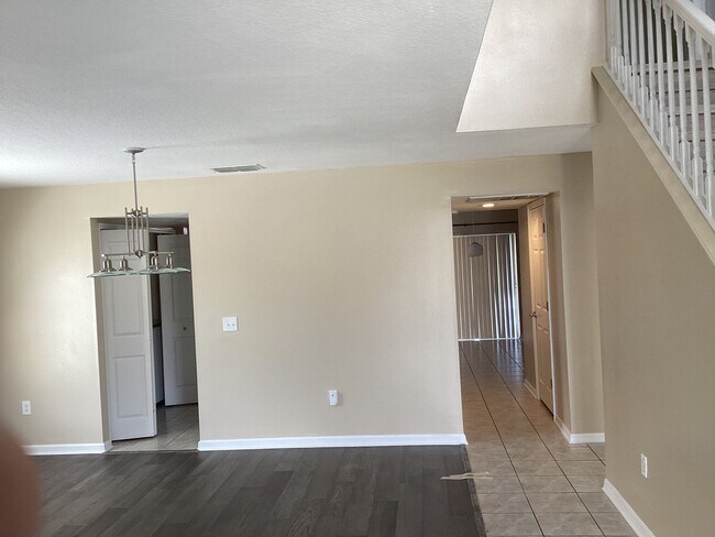Foto del edificio - 410 Fairfield Dr
